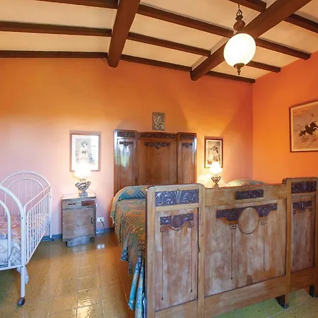 Cozy In Pi With Sauna Crespina