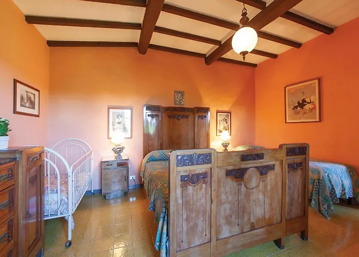 Cozy In Pi With Sauna Crespina